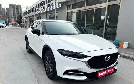 Mazda CX-4, 2022 год, 1 860 000 рублей, 2 фотография