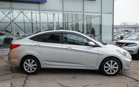 Hyundai Solaris II рестайлинг, 2011 год, 878 000 рублей, 10 фотография