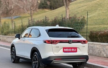 Honda Vezel, 2023 год, 2 120 000 рублей, 4 фотография