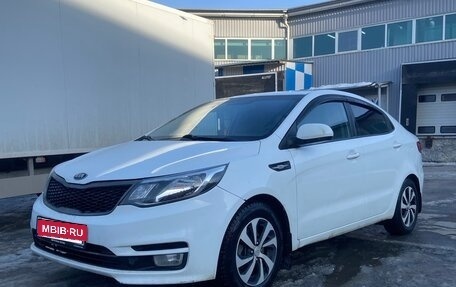 KIA Rio III рестайлинг, 2017 год, 900 000 рублей, 2 фотография