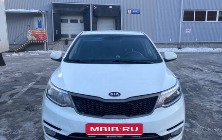 KIA Rio III рестайлинг, 2017 год, 900 000 рублей, 3 фотография