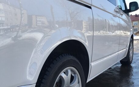 Volkswagen Caravelle T5, 2015 год, 2 550 000 рублей, 10 фотография