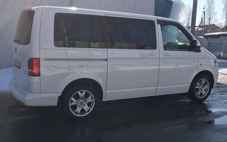 Volkswagen Caravelle T5, 2015 год, 2 550 000 рублей, 6 фотография