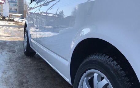 Volkswagen Caravelle T5, 2015 год, 2 550 000 рублей, 9 фотография