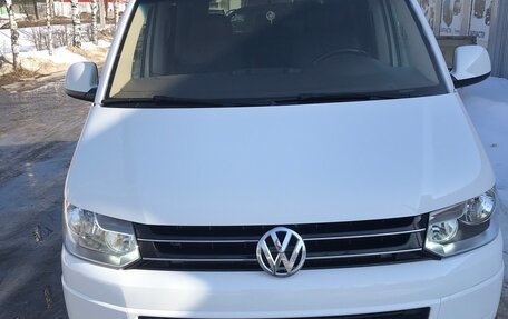 Volkswagen Caravelle T5, 2015 год, 2 550 000 рублей, 14 фотография