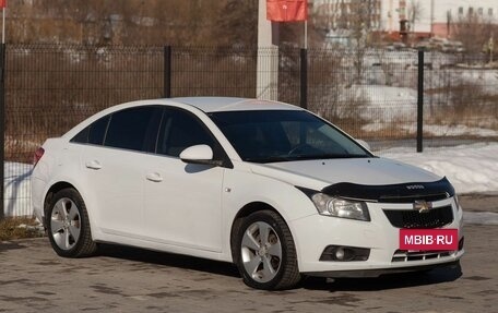 Chevrolet Cruze II, 2011 год, 650 000 рублей, 3 фотография