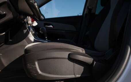 Chevrolet Cruze II, 2011 год, 650 000 рублей, 32 фотография