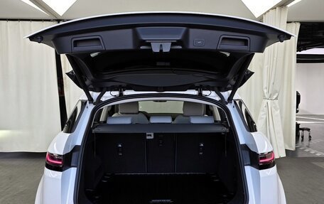 Land Rover Range Rover Evoque II, 2024 год, 5 640 000 рублей, 20 фотография