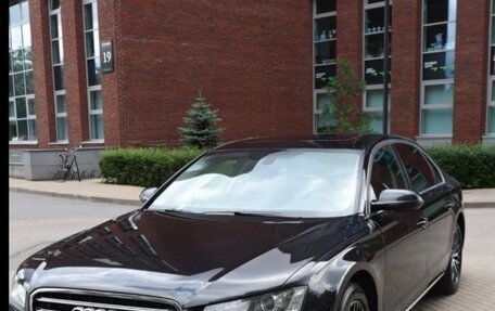 Audi A8, 2012 год, 2 200 000 рублей, 1 фотография