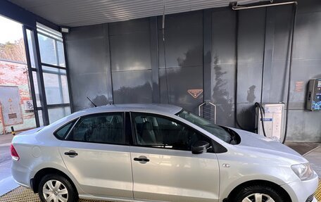 Volkswagen Polo VI (EU Market), 2015 год, 700 000 рублей, 3 фотография