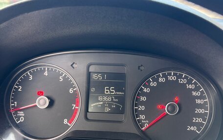 Volkswagen Polo VI (EU Market), 2015 год, 700 000 рублей, 11 фотография