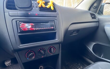 Volkswagen Polo VI (EU Market), 2015 год, 700 000 рублей, 8 фотография