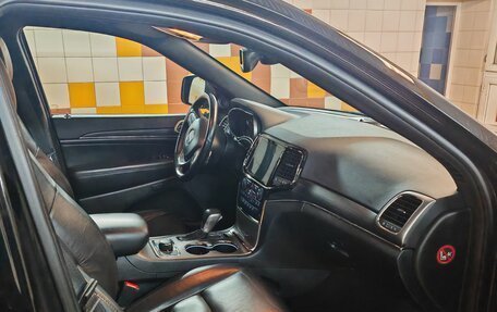 Jeep Grand Cherokee, 2019 год, 4 400 000 рублей, 6 фотография