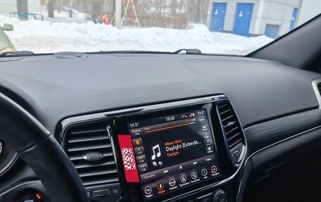 Jeep Grand Cherokee, 2019 год, 4 400 000 рублей, 19 фотография