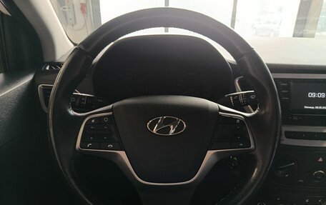 Hyundai Solaris II рестайлинг, 2017 год, 1 079 000 рублей, 11 фотография