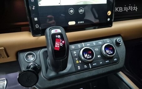 Land Rover Defender II, 2023 год, 7 720 000 рублей, 8 фотография