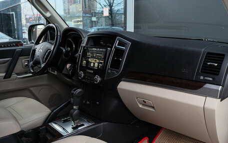 Mitsubishi Pajero IV, 2019 год, 3 680 000 рублей, 7 фотография