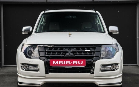 Mitsubishi Pajero IV, 2019 год, 3 680 000 рублей, 2 фотография