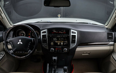 Mitsubishi Pajero IV, 2019 год, 3 680 000 рублей, 23 фотография