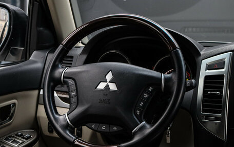 Mitsubishi Pajero IV, 2019 год, 3 680 000 рублей, 25 фотография