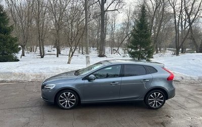 Volvo V40 II рестайлинг, 2018 год, 2 020 000 рублей, 1 фотография