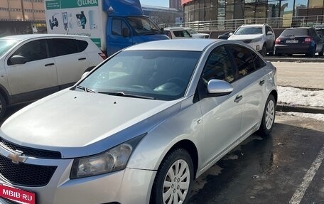Chevrolet Cruze II, 2009 год, 450 000 рублей, 2 фотография