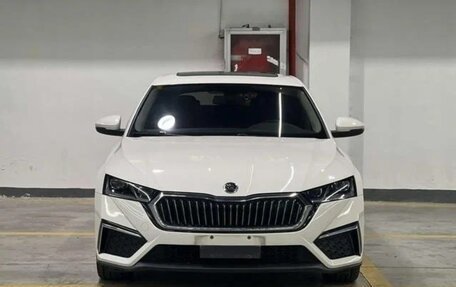 Skoda Octavia IV, 2020 год, 1 700 000 рублей, 2 фотография