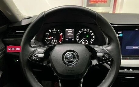 Skoda Octavia IV, 2020 год, 1 700 000 рублей, 8 фотография