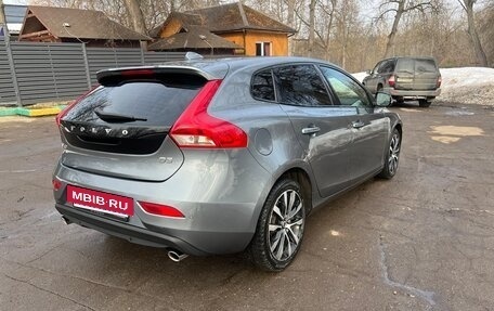 Volvo V40 II рестайлинг, 2018 год, 2 020 000 рублей, 10 фотография