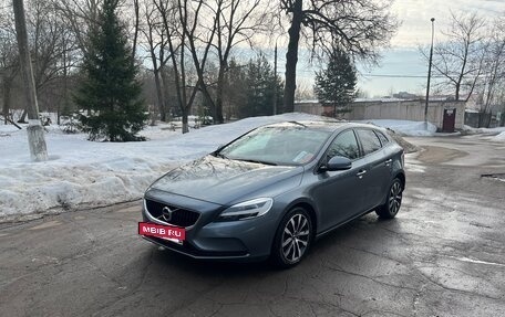 Volvo V40 II рестайлинг, 2018 год, 2 020 000 рублей, 3 фотография