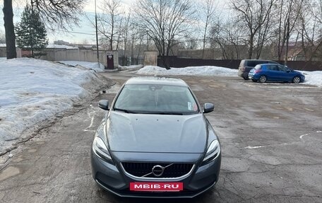 Volvo V40 II рестайлинг, 2018 год, 2 020 000 рублей, 4 фотография