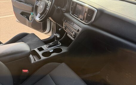 KIA Sportage IV рестайлинг, 2019 год, 2 200 000 рублей, 9 фотография