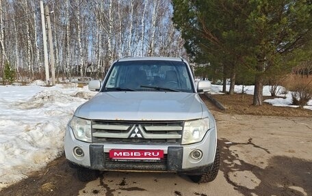 Mitsubishi Pajero IV, 2007 год, 1 600 000 рублей, 2 фотография