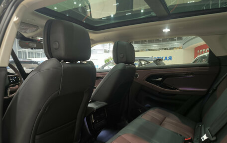 Land Rover Range Rover Evoque II, 2025 год, 6 490 000 рублей, 15 фотография