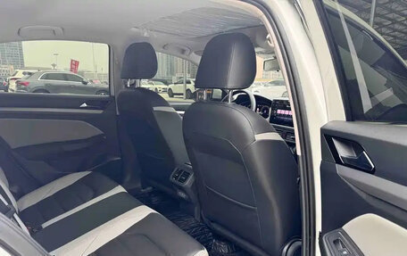 Volkswagen Bora, 2023 год, 1 850 017 рублей, 12 фотография