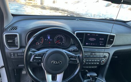 KIA Sportage IV рестайлинг, 2021 год, 2 400 000 рублей, 6 фотография