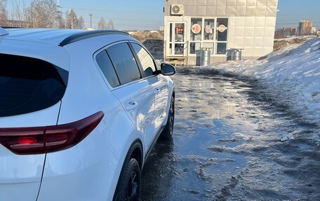 KIA Sportage IV рестайлинг, 2021 год, 2 400 000 рублей, 4 фотография