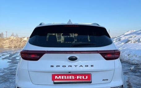 KIA Sportage IV рестайлинг, 2021 год, 2 400 000 рублей, 3 фотография
