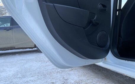 Renault Logan II, 2015 год, 570 000 рублей, 20 фотография