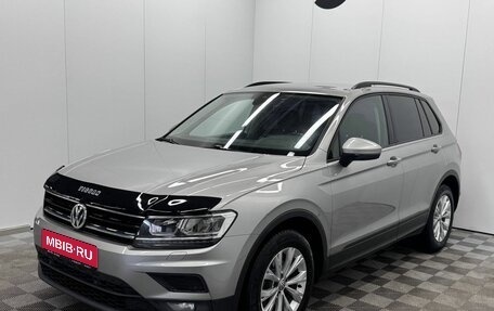 Volkswagen Tiguan II, 2019 год, 2 100 000 рублей, 1 фотография