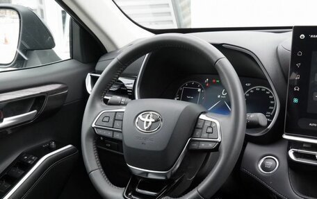 Toyota Highlander, 2025 год, 5 550 000 рублей, 25 фотография