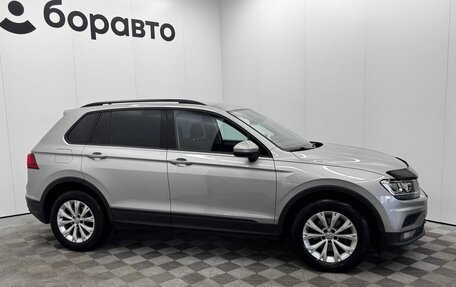 Volkswagen Tiguan II, 2019 год, 2 100 000 рублей, 5 фотография