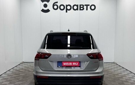 Volkswagen Tiguan II, 2019 год, 2 100 000 рублей, 7 фотография