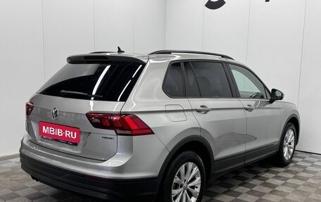 Volkswagen Tiguan II, 2019 год, 2 100 000 рублей, 6 фотография