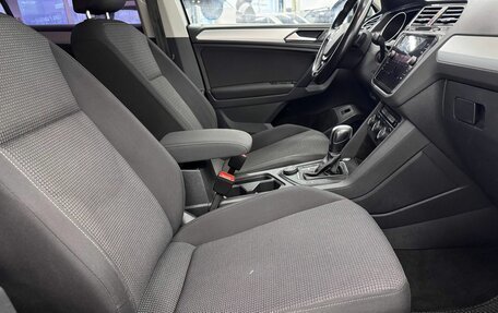 Volkswagen Tiguan II, 2019 год, 2 100 000 рублей, 10 фотография