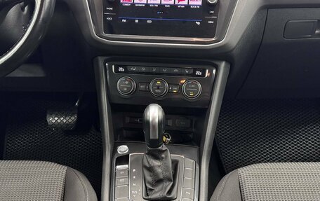 Volkswagen Tiguan II, 2019 год, 2 100 000 рублей, 17 фотография