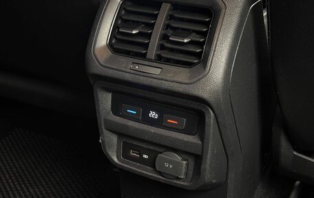 Volkswagen Tiguan II, 2019 год, 2 100 000 рублей, 19 фотография