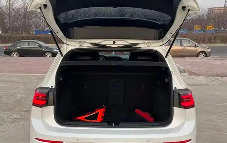 Volkswagen Golf VIII, 2022 год, 1 880 000 рублей, 10 фотография