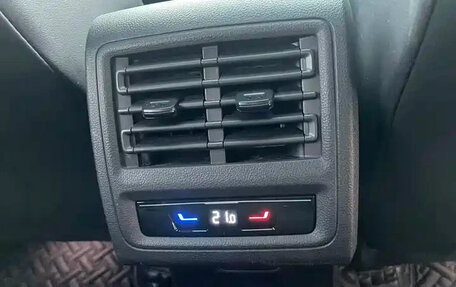 Volkswagen Golf VIII, 2022 год, 1 880 000 рублей, 16 фотография