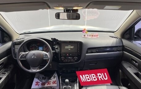 Mitsubishi Outlander III рестайлинг 3, 2021 год, 1 984 000 рублей, 5 фотография